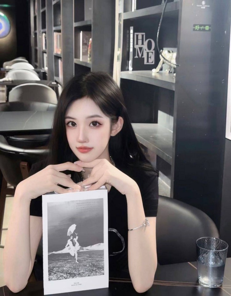 儿子双飞妈妈和女儿的小说,百度网盘资源